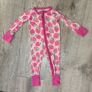 Little sleepies strawberry zippy